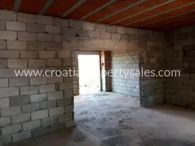 Kuća 350 m², Otok Brač - rub mjesta i infrastruktura - 5