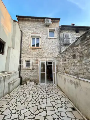 House 102 m², Buje - quiet location and privacy - 12
