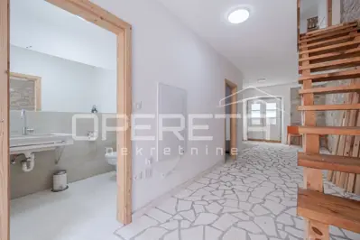 Kuća 102 m², Buje - mirna lokacija i privatnost - 12