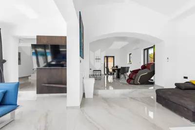 Vila 190 m², Buzet - panoramski pogled i privatnost - 7