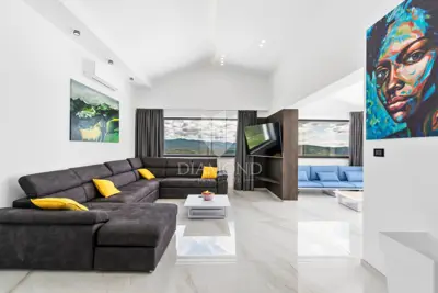 Vila 190 m², Buzet - panoramski pogled i privatnost - 10