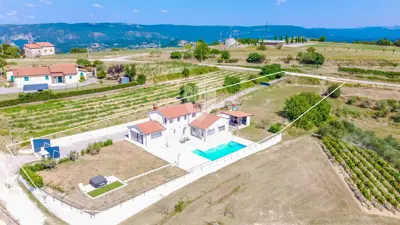 Vila 190 m², Buzet - panoramski pogled i privatnost - 4
