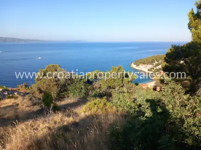 Građevinsko zemljište 750 m², Otok Brač - iznad uvale