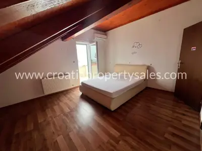 Kuća 115 m², Šolta - 60 m od mora - 9