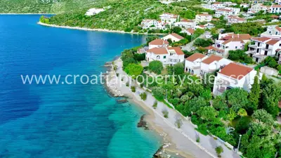 Kuća 115 m², Šolta - 60 m od mora - 12