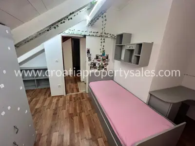 Kuća 115 m², Šolta - 60 m od mora - 10