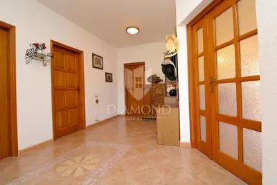 House 280 m², Plomin Luka - quiet location by the sea - 18