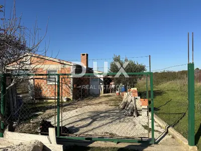 CRNO, ZADAR - Eingezäuntes Grundstück mit Gartenhaus! - 12