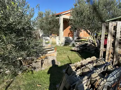 CRNO, ZADAR - Eingezäuntes Grundstück mit Gartenhaus! - 11
