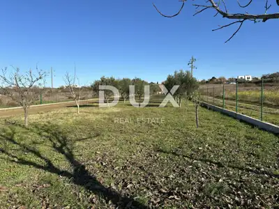 CRNO, ZADAR - Eingezäuntes Grundstück mit Gartenhaus! - 13