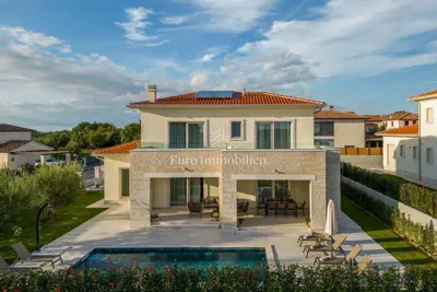Istra - Prekrasna vila sa bazenom, 1 km od mora - 21