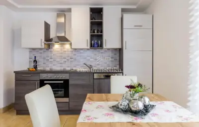 Kuće 300 m², Labin - bazen i 5 apartmana - 19