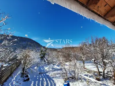 Gorski kotar, Lokve, Steinhaus neben dem See - 2
