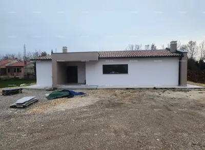 Prodaje se kuća, okolica Raša - 2