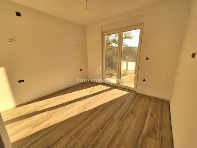 Apartman 50 m², Njivice - okućnica i pogled na more - 6
