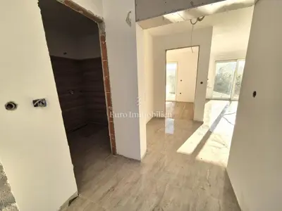 Apartman 50 m², Njivice - okućnica i pogled na more - 4