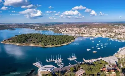Medulin -prodaja apartmanske kuće s 10 odvojenih stambenih jedninica! Blizina mora i plaža!