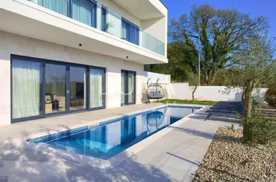 Krk, Linardići, Luxushaus mit Pool zu verkaufen
