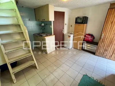 Stan 24 m², Maksimir - dvoetažni u dvorištu - 2