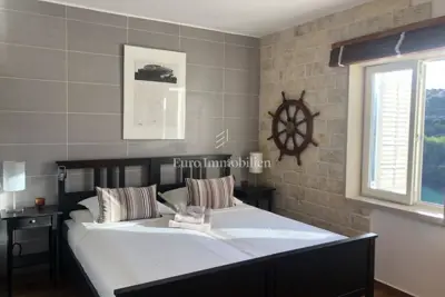 House for sale in Otok Brač, 200 m² - 11