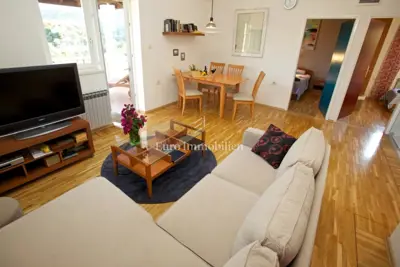 House for sale in Otok Brač, 200 m² - 14