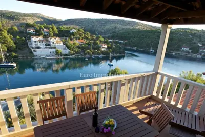 House for sale in Otok Brač, 200 m² - 2