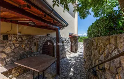 Villa 310 m², Dobrinj - beheizter Pool und großes Grundstück - 11