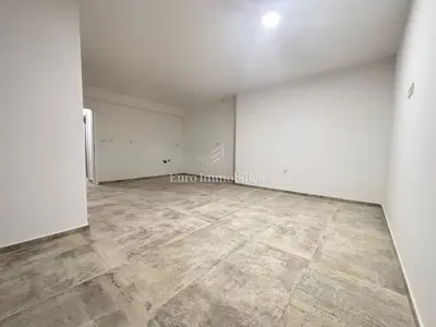 Stan s bazenom i vrtom blizu mora – Jakišnica - 16