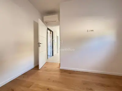 Stan s bazenom i vrtom blizu mora – Jakišnica - 6