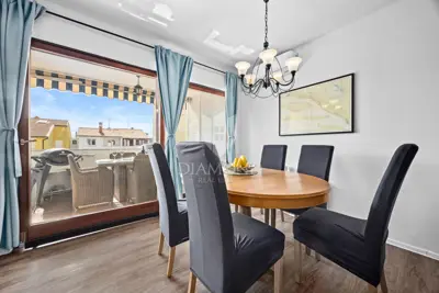 Wohnung 84 m², Nova Veruda, Pula - große Terrasse und Blick auf die Marina - 6