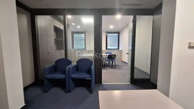 Trnje, Kanal, ausgestattetes Büro 32 m² im 1. Stock eines Geschäftsgebäudes - 3