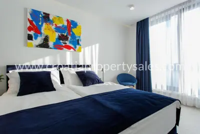 Villa 350 m², Omiš - Panoramablick auf das Meer und die Inseln - 7