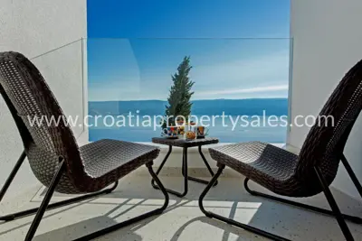 Villa 350 m², Omiš - Panoramablick auf das Meer und die Inseln - 4