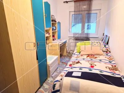 House for sale in Dugo Selo - Centar, 402 m² - 14
