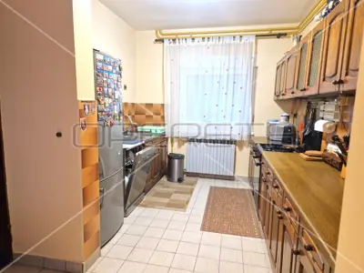 House for sale in Dugo Selo - Centar, 402 m² - 12