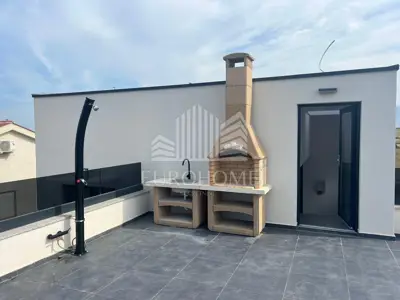 Penthouse 64 m², Povljana - panoramski pogled na more - 8