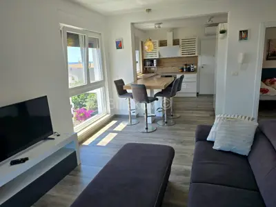 Penthouse mit atemberaubendem Panoramablick auf das Meer, Okrug - 3