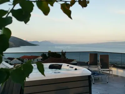 Penthouse with panoramic sea views, Okrug - 2