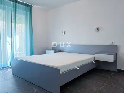 Doppelhaus 600 m², Rab - 6 Apartments und A+ - 9