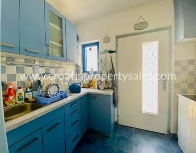 Haus, Brač, 90 m², 295 000 € - 5