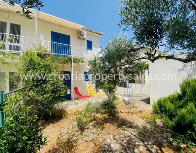 Haus, Brač, 90 m², 295 000 € - 9