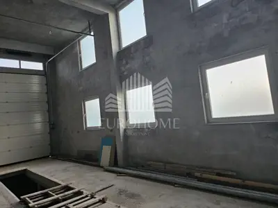 Commercial building 1,283 m², Murvica - excellent location by roads - 3