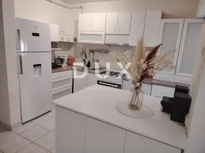 ISTRA, PULA - 3S+DB stan u Šijani 96 m² - POGLED NA MORE! - 8