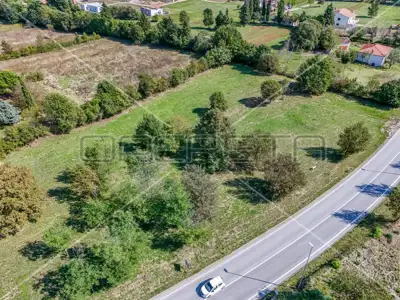 Građevinsko zemljište 4 440 m², Kršan, pogled na Učku