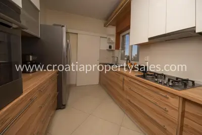 Kuća, Šibenik, 282 m², 700 000 € - 6