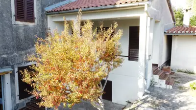Poreč - house with two apartments, additional building and yard - 4