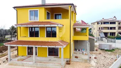 Haus zum Kauf in Premantura, 390 m² - 9