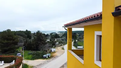 Haus zum Kauf in Premantura, 390 m² - 3