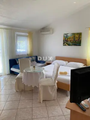 Apartment 26.6 m², Medulin - studio and covered terrace