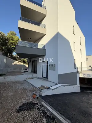 Apartment 85.8 m², Strožanac - 3 bedrooms and roof terrace - 3